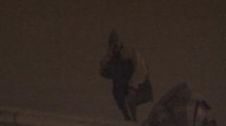 Fost deţinut pentru omor şi terorism s-a urcat pe Teatrul Naţional din Iaşi şi a ameninţat cu sinuciderea