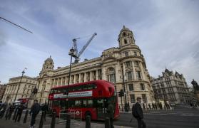 Tips&trips: Avantajele şi dezavantajele unui autobuz turistic