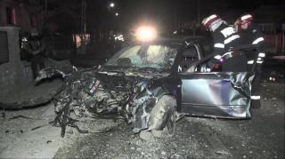 Maşină cu 4 tineri distrusă în Bistriţa, într-un accident grav