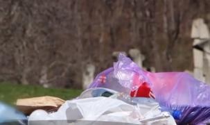 Mormane de gunoi, după minivacanţa de Paște. Turiștii au încălcat cele mai elementare reguli