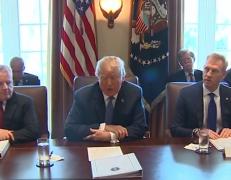 Donald Trump menţine suspansul, după ce a anunţat că va ataca Siria