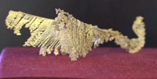 Singura colecţie cu piese din aur nativ din Europa şi una dintre cele mai valoroase din lume, în oraşul Brad