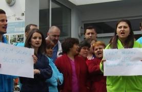 Sute de angajaţi ai spitalelor din mai multe oraşe ale ţării au intrat în grevă spontană