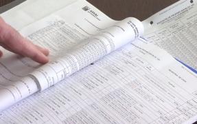 Preţurile pentru energia electrică vor fi recalculate. Vom plăti mai puţin, dar este încă neclar cum vom recupera banii pentru facturile umflate