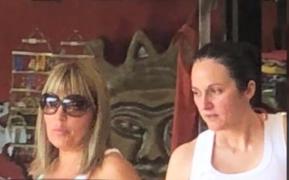 După Elena Udrea, şi Alina Bica a obţinut carnetul de refugiat politic care o protejează de închisoare în România