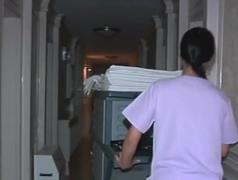 Patronii de localuri şi terase de pe litoral s-au trezit cu o problemă, în prag de sezon estival. Nu sunt oameni dornici să se angajeze