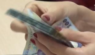 Veşti proaste pentru toţi românii cu credite în lei! Vor creşte ratele
