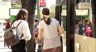 Reacții pline de revoltă în cazul copilului prins între ușile autobuzului, în București