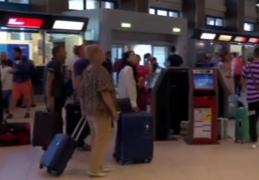 Un bărbat şi un copil au vrut să fure un avion NATO, de pe Aeroportul din Sibiu