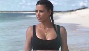 Kim Kardashian, poze sexy pentru fani! Vedeta are grijă să poarte cât mai puţine haine atunci când e în faţa camerei