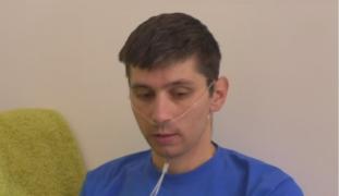 Mobilizare pentru salvarea lui Călin, tânăr din Braşov care are nevoie urgentă de un transplant pulmonar