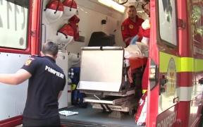 Bebeluş născut în ambulanţa SMURD, în drum spre spital, la Iaşi