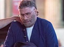 John Travolta, de nerecunoscut! Noua s-a înfăţişare i-a şocat pe fani