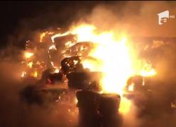 O familie cu doi copii din județul Maramureș a rămas pe drumuri, după ce casa le-a ars în totalitate