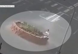 O tânără din Alba nu a mai putut suporta canicula. S-a întins la plajă, într-un sens giratoriu