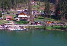 România a pierdut zeci de mii de metri pătraţi de pământ, în favoarea Ungariei! Lacul Roșu, pe mâna unei primării de sector din Budapesta