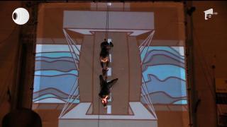 Spectacol de teatru pe verticală