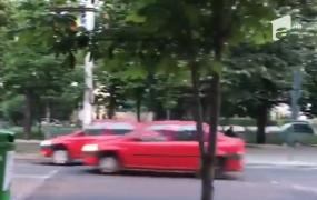 Dorel lovește din nou! O ”trambulină” de pe un bulevard principal din Ploieşti îi transformă pe șoferi în cascadori