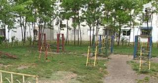 Neputinţa autorităţilor a făcut victime în Constanţa. Doi copii au ajuns la spital, după ce au fost răniţi într-un loc de joacă lăsat în paragină