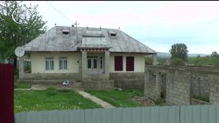 Povestea cutremurătoare a celor cinci fraţi din Neamţ, cel mai mare de 11 ani, aruncaţi pe stradă de tatăl lor, după ce mama i-a părăsit