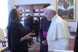 Premierul Dăncilă despre întâlnirea cu Papa Francisc: 'Simţi acel fior, vorbeşti cu un om care merge la sufletele tuturor' 
