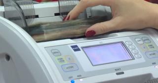 Surse: Guvernul ar intenţiona să desfiinţeze Pilonul II, cel în care oamenii varsă contribuţiile la pensiile private