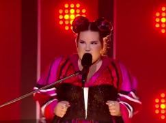 Cu un mesaj feminist şi un refren ce imită sunetele unei găini, o tânără din Israel a câştigat concursul Eurovision