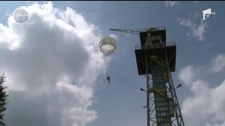 Turnul de paraşutism al Aeroclubului Alexandru Matei din Iaşi, loc de antrenament şi pentru civili