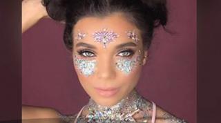 Noua modă care face ravagii printre tinere! Cum să te faci remarcată la orice petrecere de pe plajă