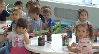 Cele 35 de mii de locuri în grădiniţele de stat, prea puţine pentru copiii din Bucureşti