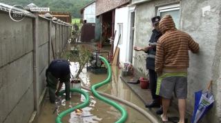 Situaţie dramatică în mai multe localităţi din ţară, din cauza ploilor