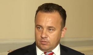 Fostul ministru al Educaţiei a uimit cu o glumă considerată deplasată. Şi-a salutat prietenii printr-o expresie controversată