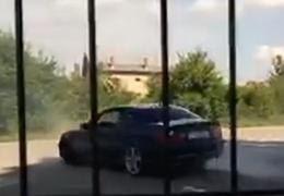 Un tânăr din Gaeşti riscă să ajungă la închisoare după ce a făcut drifturi cu maşina pe şosea