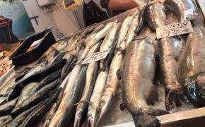 Sancțiuni în hala veche a pieţei Obor, după ancheta Observator. Aproape o tonă de carne a fost confiscată