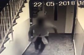 Profesorul de chitară acuzat că atins indecent un copil spune că i-a făcut un masaj ezoteric să cânte mai bine (Video)