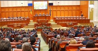 Parlamentarii chiulangii sunt salvați de colegii care semnează în locul lor