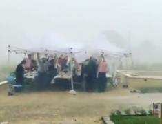 O nuntă din Franţa a fost distrusă de o furtună. Imaginile prăpădului au făcut înconjurul lumii