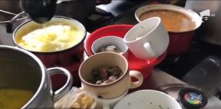 Sezonul estival, început cu stângul la malul mării! Turiştii au fost întâmpinaţi cu produse stricate