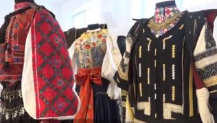 Primul Muzeu al Textilelor din România a fost inaugurat la câţiva kilometri de Deva!