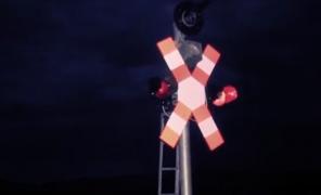 Bariere obligatorii la calea ferată. Legea care le-ar fi salvat pe cele patru tinere care au murit la Jibou a trecut de Parlament