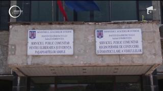 Cozi și nervi la înmatriculări. Oamenii se plâng că vin de zile bune și li se închide ghișeul în nas