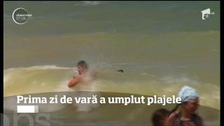 Prima zi de vară a umplut plajele. Peste 30.000 de turiști au venit la mare în weekend