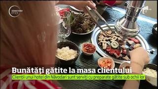 Bunătați gătite la masa clientului. Clienții unui hotel din Năvodari sunt serviți cu preparate gătite sub ochii lor