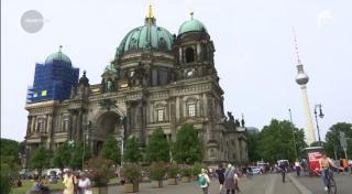 Momente de panică în Domul din Berlin. Un bărbat s-a apropiat de altar, înarmat cu un cuţit