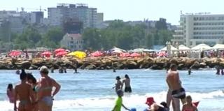 A treia minivacanţă din acest an a adus la malul mării aproape 40 de mii de turişti