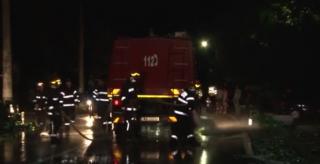 Zeci de lăzi cu sticle de bere s-au împrăştiat pe DN 72, în Dâmboviţa