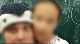 Profesor de actorie din Capitală, acuzat că şi-a convins elevii să-şi facă poze indecente: 'Nu vreau să ştie nimeni, doar noi doi'