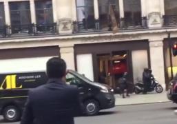 Jaf în plină zi la un magazin de bijuterii din centrul Londrei