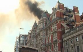 Robbie Williams, prins în incendiul din hotelul din Londra