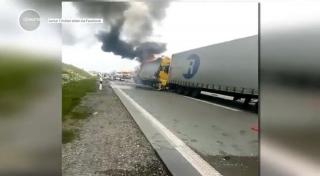Carambol cu patru tiruri pe o autostradă din Germania
